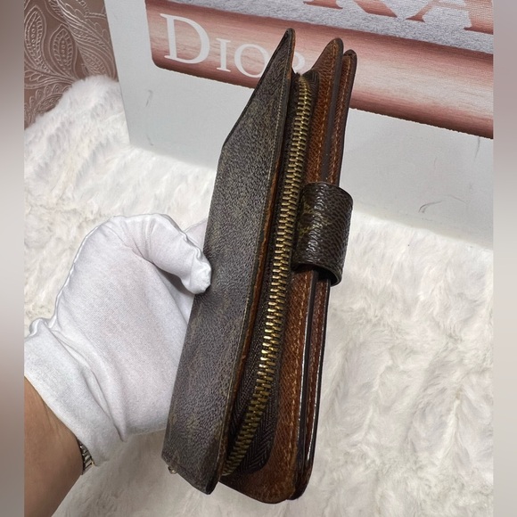 Louis Vuitton Monogram Canvas Passport Wallet-SP0032 - Picture 8 of 11